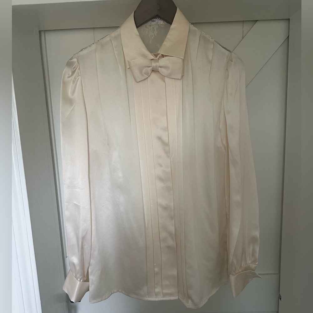 Vintage Nina Ricci Cream silk  shirt bowtie lace back Size 8 chest 34 L25 flaws